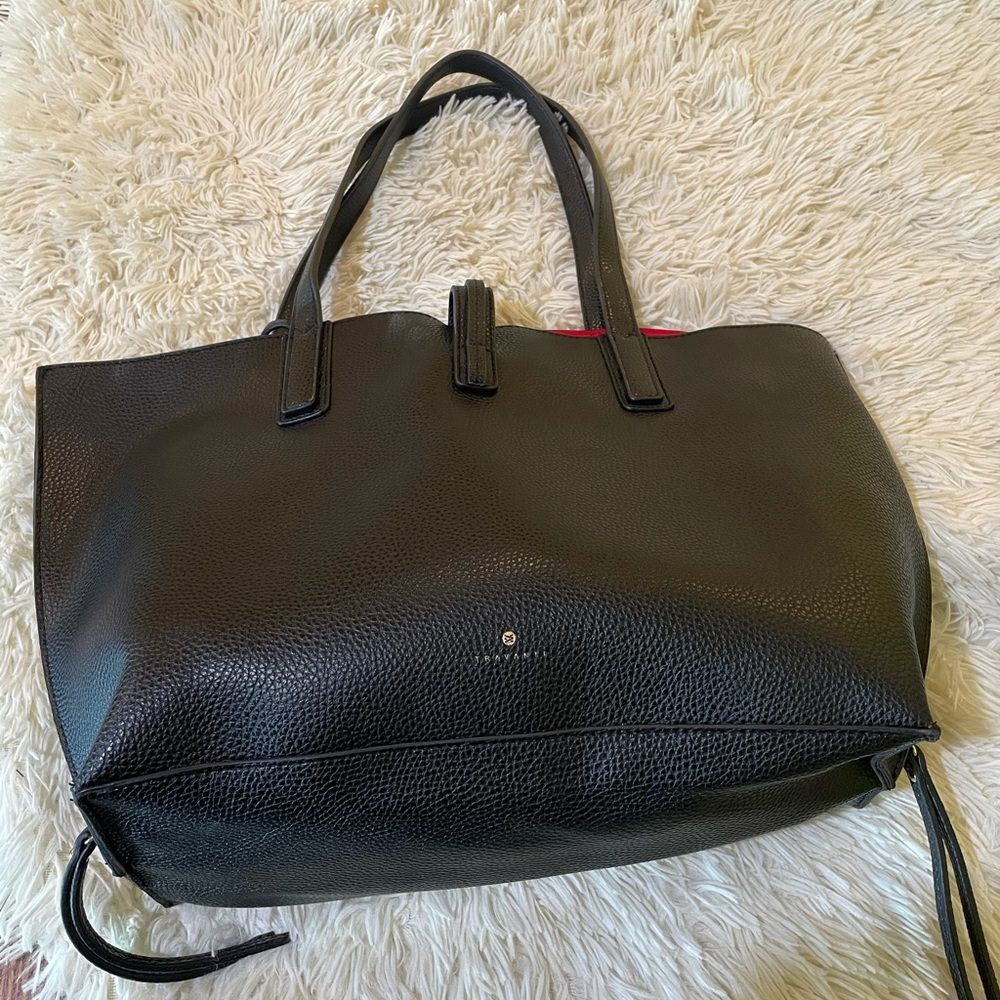 Travanti Hand Bag and Matching Wallet